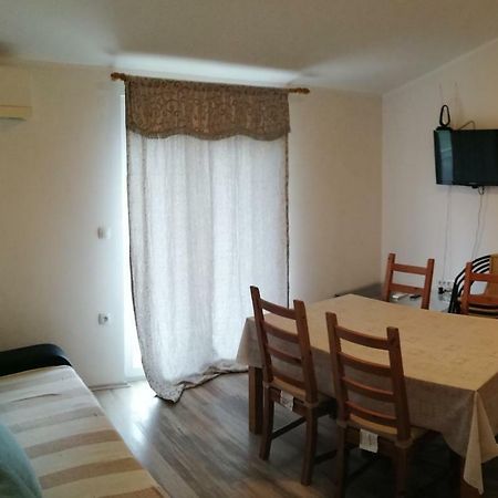 Apartments Sadina Скрадин Екстер'єр фото