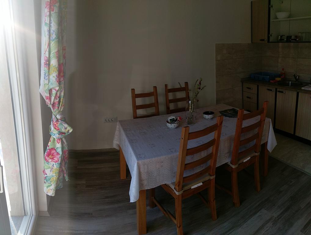 Apartments Sadina Скрадин Екстер'єр фото