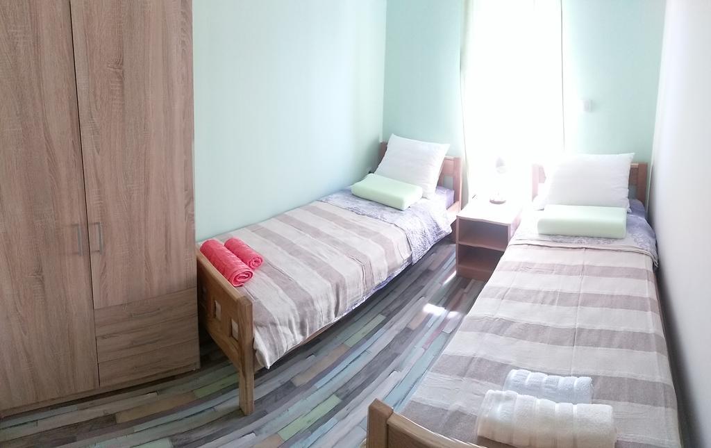 Apartments Sadina Скрадин Екстер'єр фото