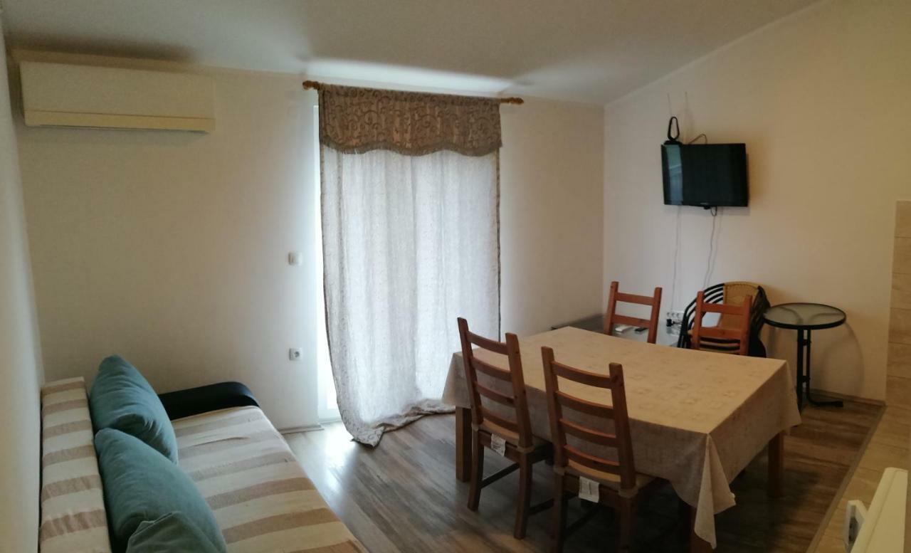 Apartments Sadina Скрадин Екстер'єр фото
